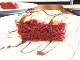 Carrés « red velvet » avec framboises et ganache de chocolat blanc (et sans colorant !!!!!)