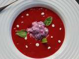 Soupe De Fraises Et Fruits Rouges Basilic et Billes de Soja