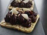 Tartines de Galettes de Maïs Ganache Chocolat Noir et Dés de Poires
