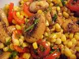 Salade de champignons rôtis, de maïs et de tomates cerises