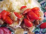 Suprêmes de poulet à l'ail et au vin blanc avec garniture aux tomates cerises