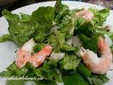 Salade verte aux topinambours et aux crevettes