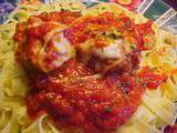 Boulettes de veau parmigiana sur tagliatelles
