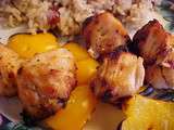 Brochettes de poulet au miel et au gingembre avec riz aux champignons et au canneberges séchées