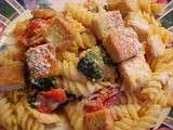 Fusilli aux épinards, au poulet, tomates, citron et basilic