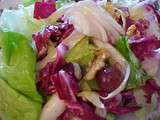 Menu 4 services:chaudrée sucrée fruits mer,salade radicchio/endives/raisins,porc braisé sauce au vin,gâteau chocolat deux glaçages/coulis/sorbet kiwis