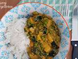 Curry végétarien épinards, petits pois et courgettes et cake salé avec les restes