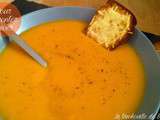 Soupe réconfortante à la carotte et biscottes gratinées