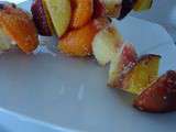 Défi cuisine : Brochettes de fruits au miel et amandes