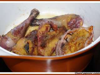 Pintade fermiere marinee au vin rouge, champignons frais poeles et ses etoiles de potiron