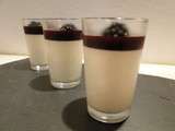 Panna cotta au coulis de mûres sauvages