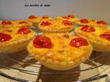 Tartelettes aux macaronis, mimolette et tomates cerises