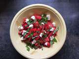 Salade de tomates et fraises, réduction de vinaigre balsamique