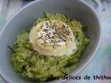 Chèvre chaud sur lit de courgettes en cocotte