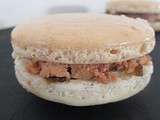 Macarons au foie gras et confiture d'oignons