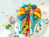 Rainbow cake piñata