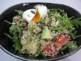 Salade de quinoa aux oeufs mollets