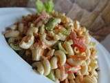 Salade de macaronis aux légumes et au cheddar