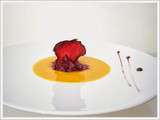 Velouté de butternut, petits cubes de betteraves à la vinaigrette de framboise & sa chips croquante