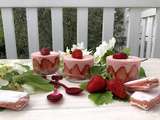 Mousse de fraises aux biscuits roses