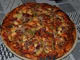 Pizza maison jambon,champignons, poivrons, oignons