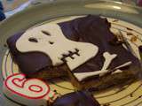 Gâteau marbré vanille/chocolat, glaçage chocolat et décor pour goûter d'anniversaire
