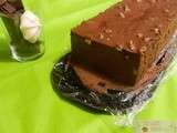 Cake aérien au chocolat et meringues, sans cuisson