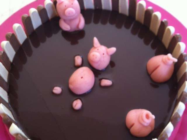 gateau anniversaire cochon - Gâteau d'anniversaire Bain de boue pour les cochons les 