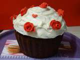 Giant Cupcake & Red Roses - Les Délices de Sandstyle