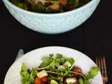 Salade de roquette aux raisins et carottes confits, chèvre et noix