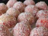 Boules de neige à la noix de coco et confiture de fraises (pâtisserie orientale)