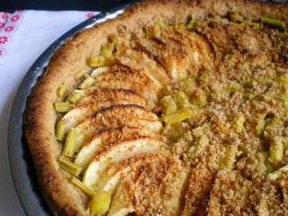 Tarte pomme rhubarbe et speculoos