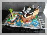 Gâteau d'anniversaire en forme de bâteau pirate et son île au trésor