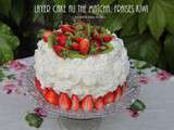 Layer cake au thé matcha, fraises, kiwi