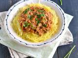Spaghetti de courge, sauce bolognaise au tempeh et au curry {Vegan}