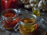 Conserves de poivrons marinés à l'huile et à l'ail