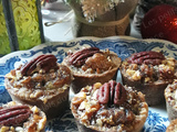 Mini thanksgiving Pecan and dryed fruits pies
