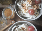 Salade automnale de choudou, noix et raisin