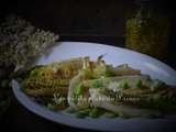 Salade printanière de sucrine, fèves et petits pois, huile infusée aux fleurs de sureau