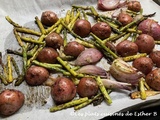 Pommes de terre, asperges et oignons rouges rôtis