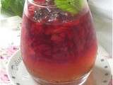 Verrine de fraises en gelée de menthe