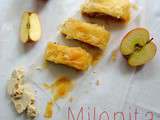 Milopita comme un stroudel avec des morceaux de halvas aux amandes pour le goûter