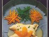 Coquilles Saint-Jacques au coulis de homard et aux raisins blonds