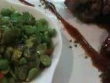 Onglet de veau mariné, vin d’Hypocras aux épices douces,ragoût de fèves à la sauge