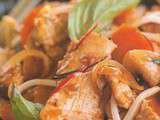 Poulet sauté au basilic, trois sauces et kaffir ( Thaï )