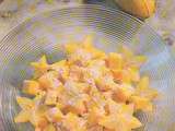 Salade exotique de carambole et de mangue, vinaigrette au gingembre et poivre noir