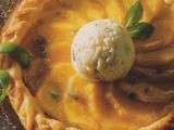 Tarte fine à la mangue et vergeoise, glace au nougat