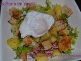 Salade frisée aux lardons, croûtons de pain, pommes de terre & oeuf poché