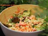 Salade écrevisses, nouilles, avocat et carottes