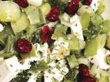 Salade fraîche : poireaux, feta, cranberries, herbes